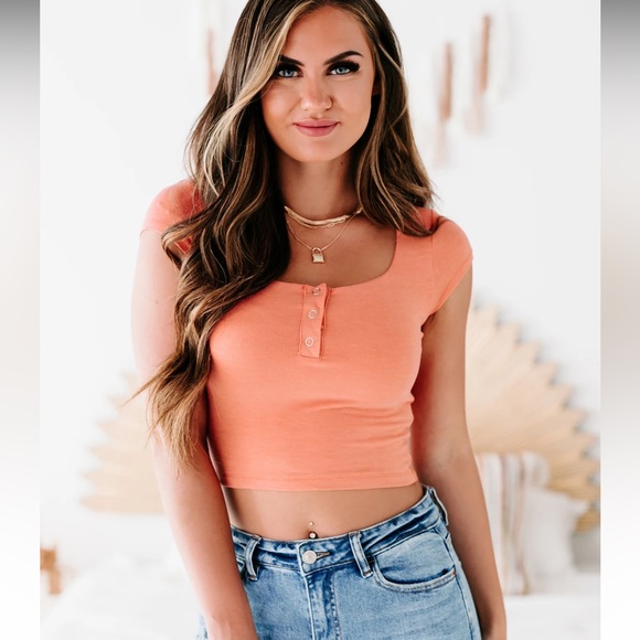 NWOT Cefian snap button double-lined crop top, coral, size large - Picture 3 of 9